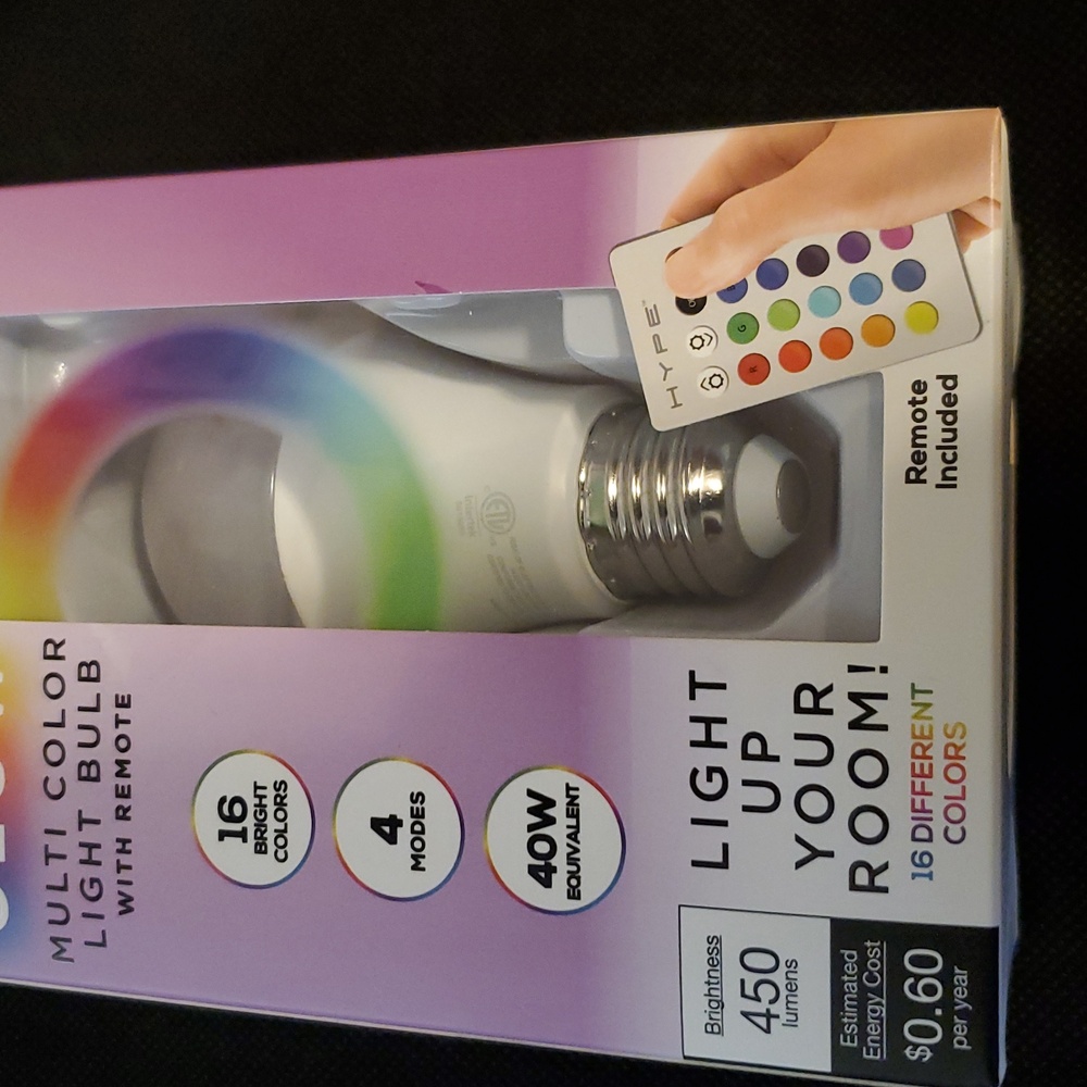 16 multicolor LED lightbulb with‎ remote